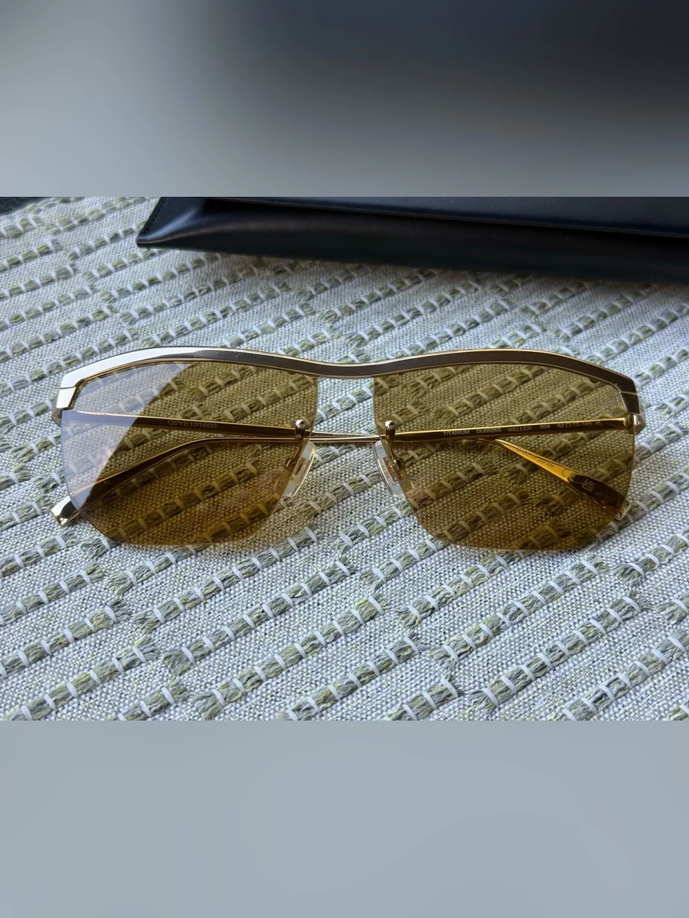 Dunhill Weller DU0026S 004 XL Gold Titanium Shield Sunglasses 62mm Japan